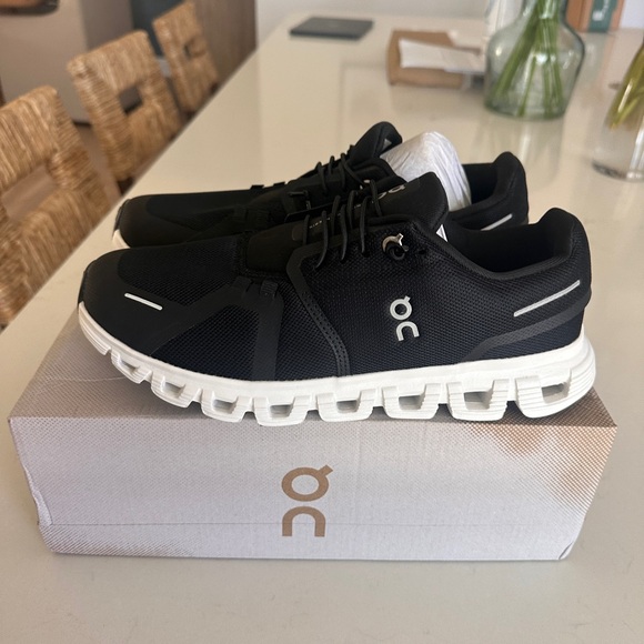 On Cloud - cloud 5 - size 9 - Picture 2 of 8